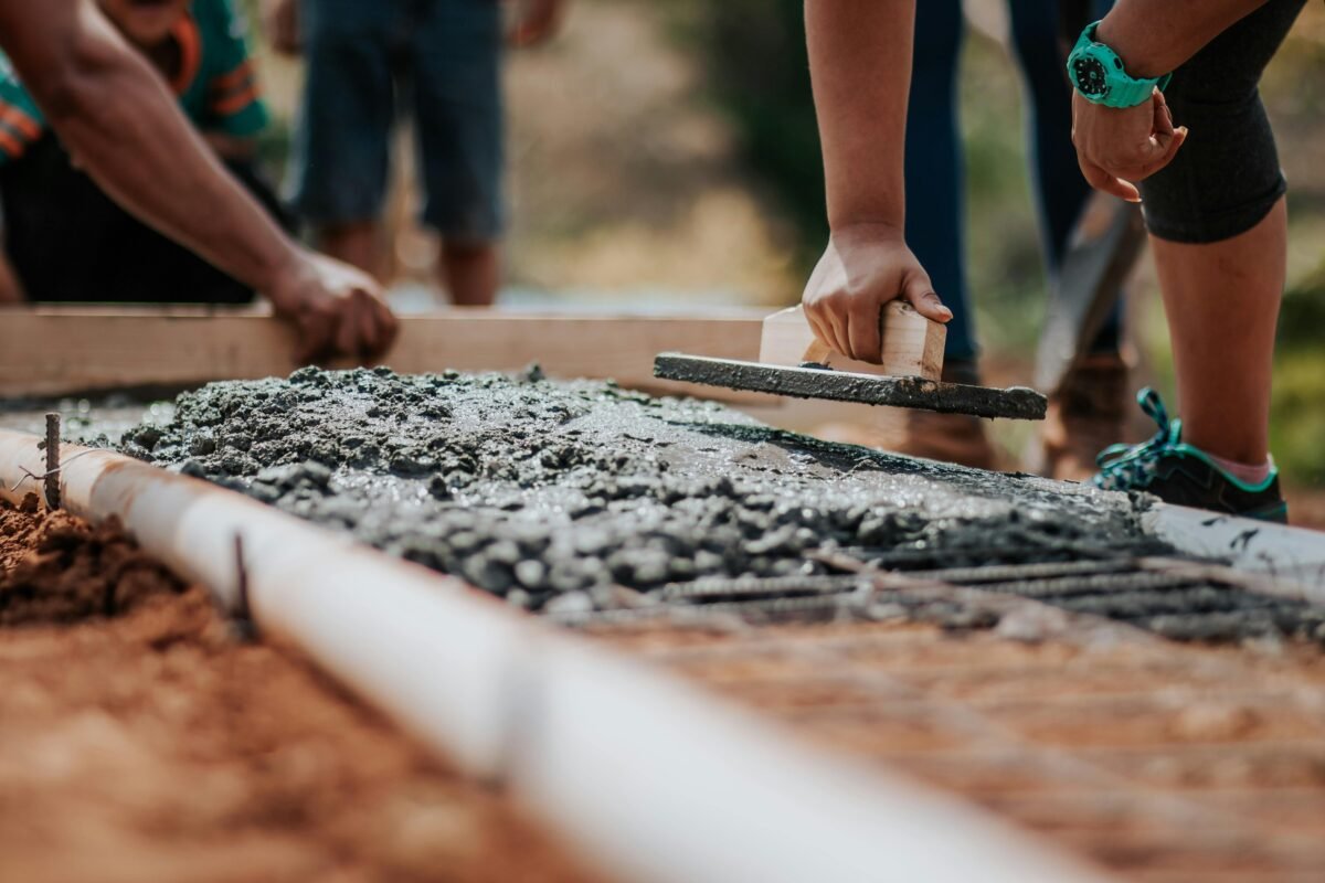 Top 7 Things to Discuss With Your Contractor Before You Build
